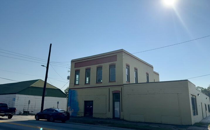 Pictures of Mixed Use, Retail, Special Purpose property located at 1410 Martin Luther King Jr Blvd, Macon, GA 31201 for sales - image #1