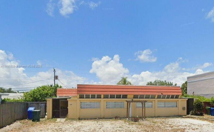 Pictures of Multifamily property located at 5401 NE 18th Ave, Fort Lauderdale, FL 33334 for sales - image #1