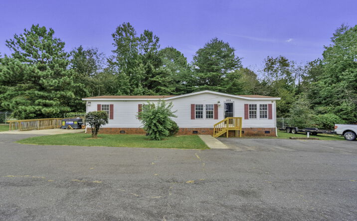 Pictures of Mixed Use, Office, Retail property located at 1212 Constitution Blvd, Rock Hill, SC 29732 for sales - image #1
