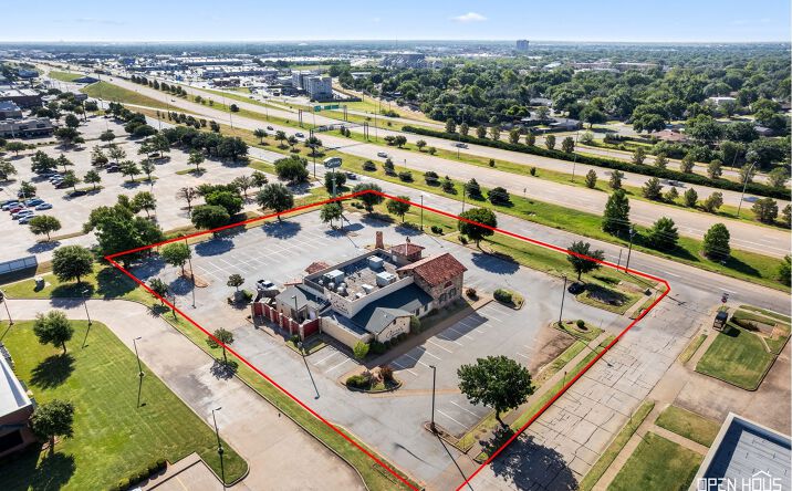 Pictures of Retail property located at 4330 Kell W Blvd, Wichita Falls, TX 76309 for sales - image #1
