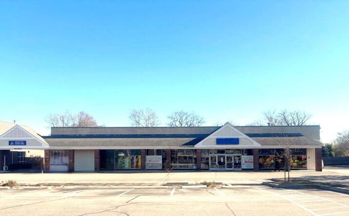 Pictures of Retail property located at 2830 Pawtucket Avenue, East Providence, RI 02915 for sales - image #1