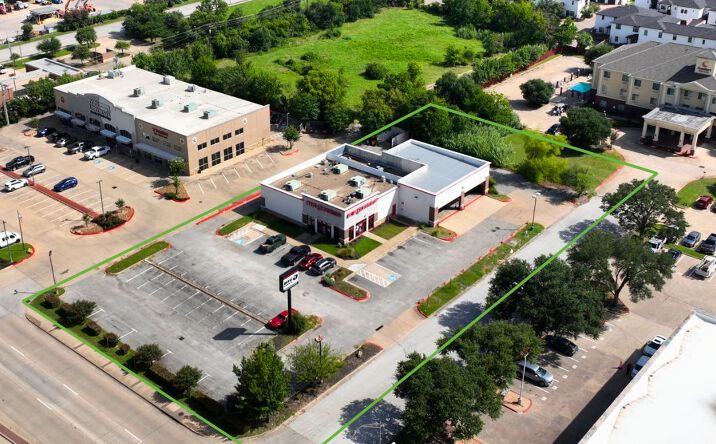 Pictures of Retail property located at 2319 Texas Ave S, College Station, TX 77840 for sales - image #1
