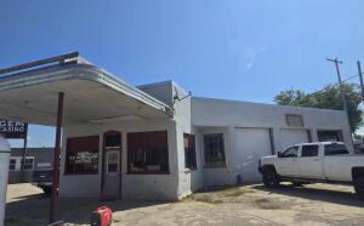 Pictures of Business for Sale, Mixed Use, Office property located at 203 4th Ave S, Lewistown, MT 59457 for sales - image #1