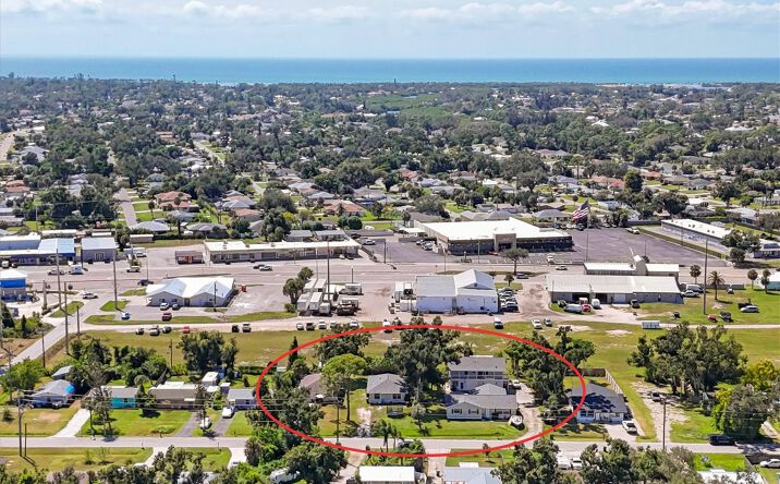 Pictures of Multifamily property located at 2210,2212,2214 Park Rd, Venice, FL 34293 for sales - image #1