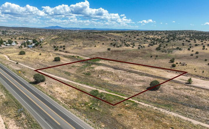 Pictures of Land property located at TBD SR-89, Paulden, AZ 86334 for sales - image #1