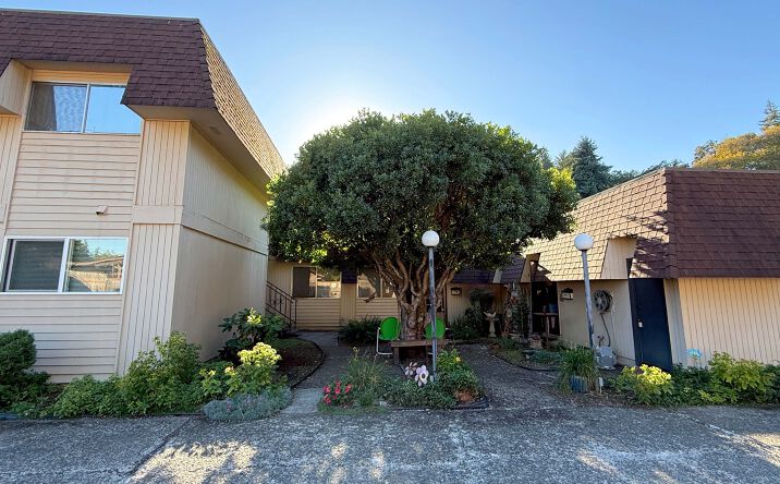 Pictures of Multifamily property located at 1520-1530 7th St NW, Salem, OR 97304 for sales - image #1