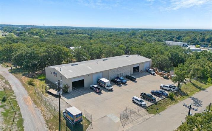 Pictures of Office, Industrial property located at 2915 Greenlee Park Trail, Weatherford, TX 76088 for sales - image #1