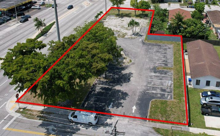 Pictures of Land property located at 1001 N STATE ROAD 7, HOLLYWOOD, FL 33021 for sales - image #1