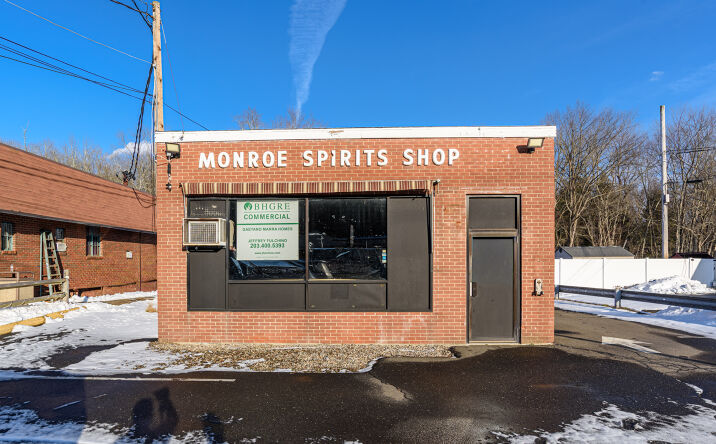 Pictures of Mixed Use, Office, Retail property located at 176 Main St, Monroe, CT 06468 for sales - image #1