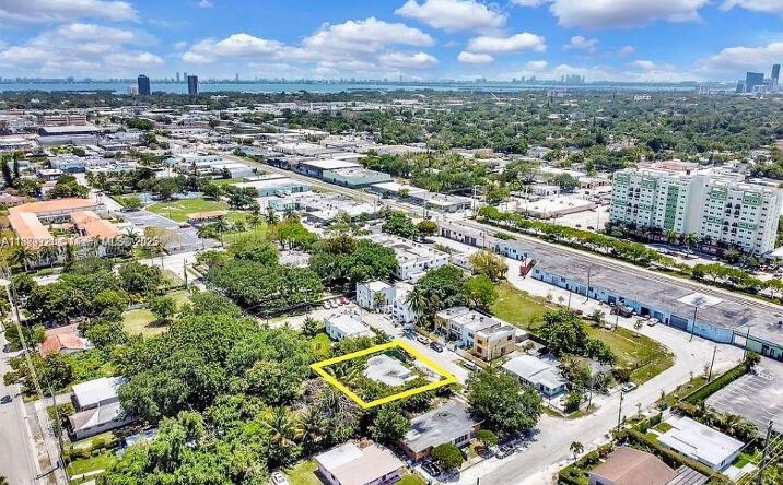 Pictures of Land property located at 261 NW 73rd Ter, Miami, FL 33150 for sales - image #1