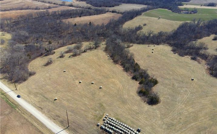 Pictures of Land property located at 210th Street, Maryville, MO 64468 for sales - image #1