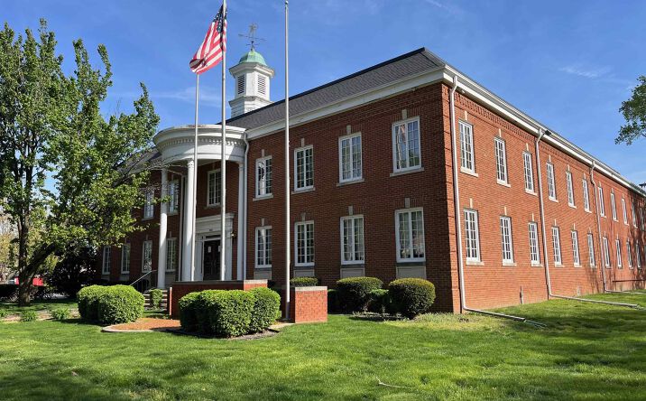 Pictures of Office property located at 1028 W South Grand Avenue, Springfield, IL 62704 for sales - image #1
