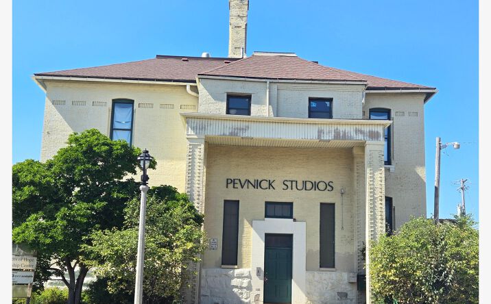 Pictures of Industrial, Office property located at 527 N 27th St, Milwaukee, WI 53208 for sales - image #1