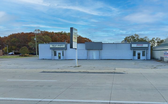 Pictures of Retail, Office, Mixed Use property located at 1387 E Laketon Ave, Muskegon, MI 49442 for sales - image #1