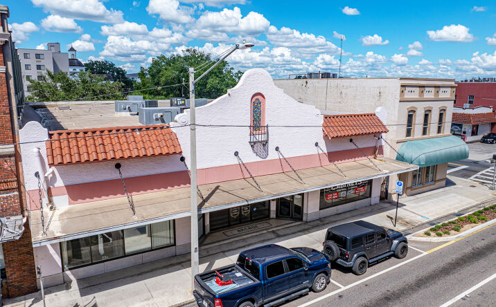 Pictures of Office, Retail property located at 104 W Reynolds St, Plant City, FL 33563 for sales - image #1