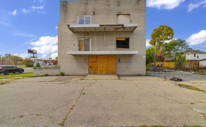 Pictures of Multifamily property located at 6232 Cadieux Rd, Detroit, MI 48224 for sales - image #1