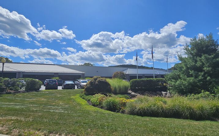 Pictures of Industrial property located at 14 High Bridge Rd, Newtown, CT 06482 for sales - image #1