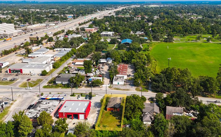 Pictures of Retail property located at 3718 Laura Koppe Rd, Houston, TX 77093 for sales - image #1