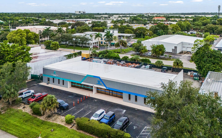 image of property at 4392 CORPORATE SQ Naples FL 34104-4802