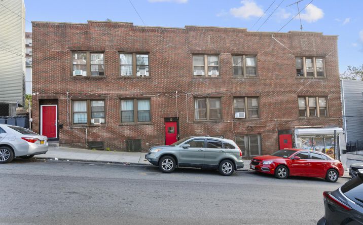 Pictures of Mixed Use, Multifamily property located at 127 Highland Ave, Yonkers, NY 10705 for sales - image #1