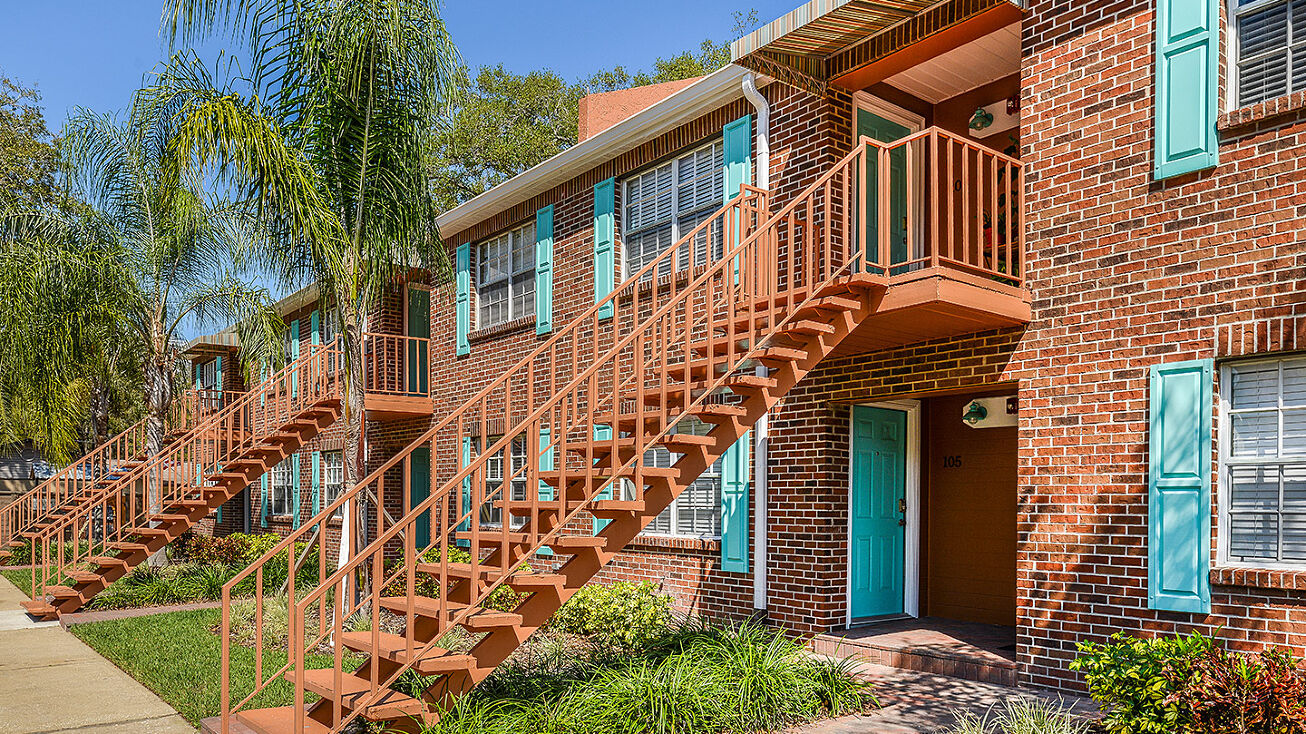 6822 S Shamrock Road, Tampa, FL 33616