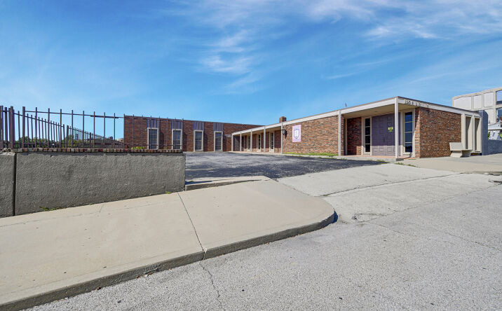 Pictures of Office, Retail property located at 120 S Liberty Street, Independence, MO 64050 for sales - image #1