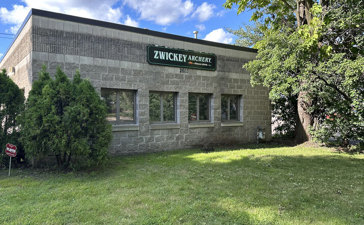 Pictures of Industrial property located at 2603 7th Avenue E, North St. Paul, MN 55109 for sales - image #1