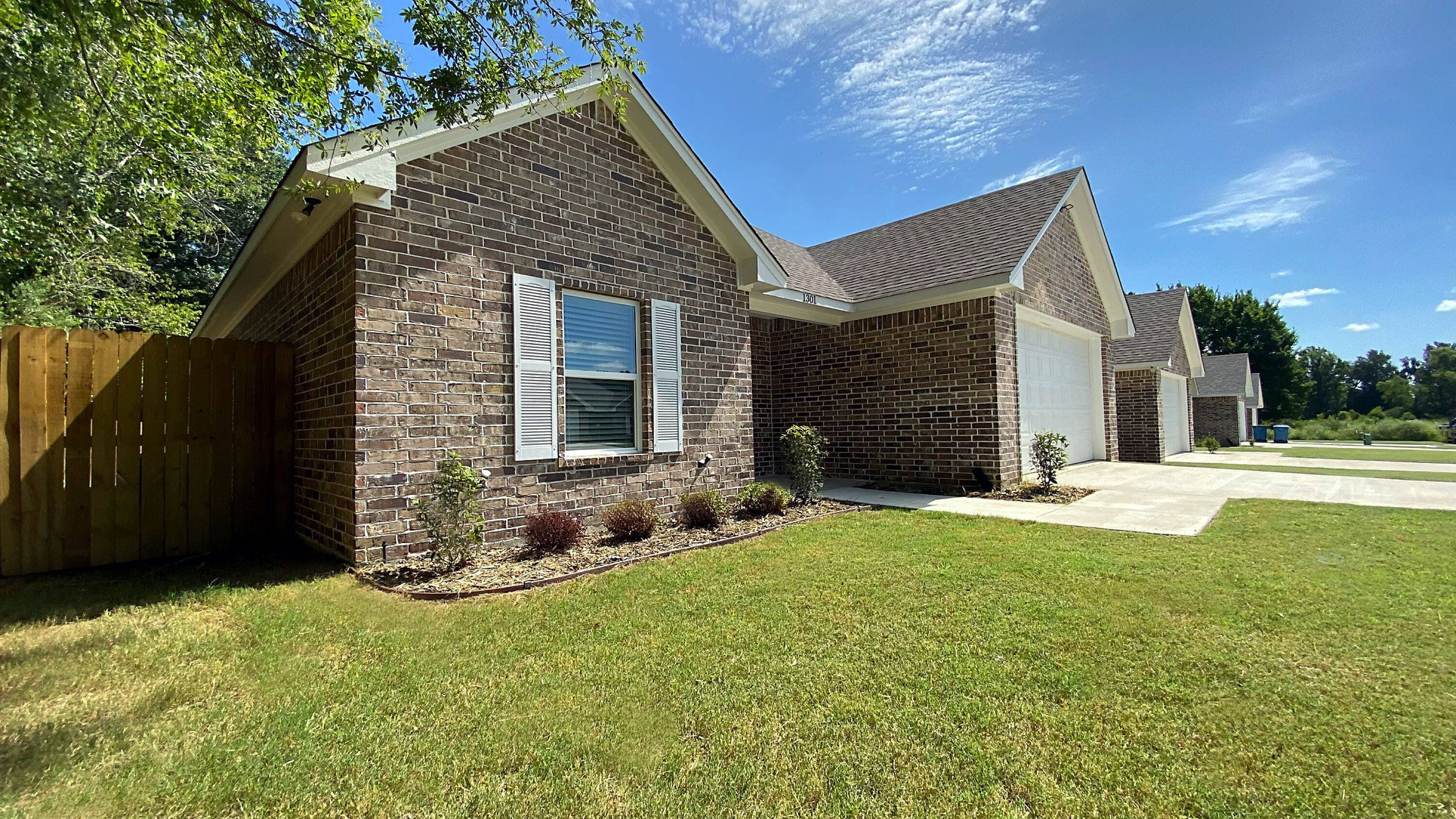 1300 CANDICE Dr  