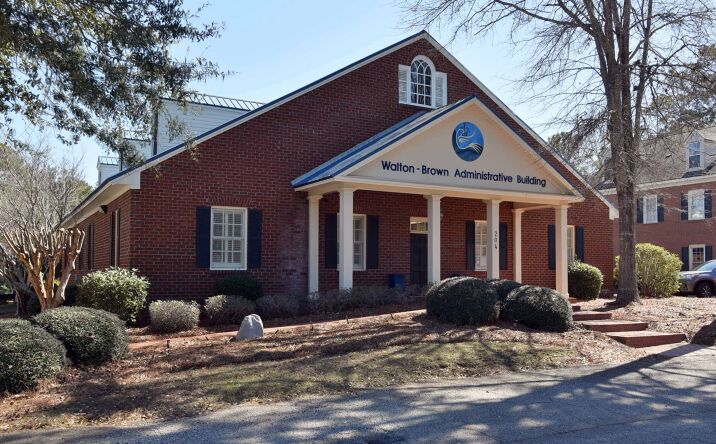 Pictures of Office property located at 204 N Westover Blvd, Albany, GA 31707 for sales - image #1