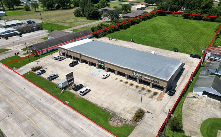 Pictures of Retail property located at 58630 Belleview Dr, Plaquemine, LA 70764 for sales - image #1