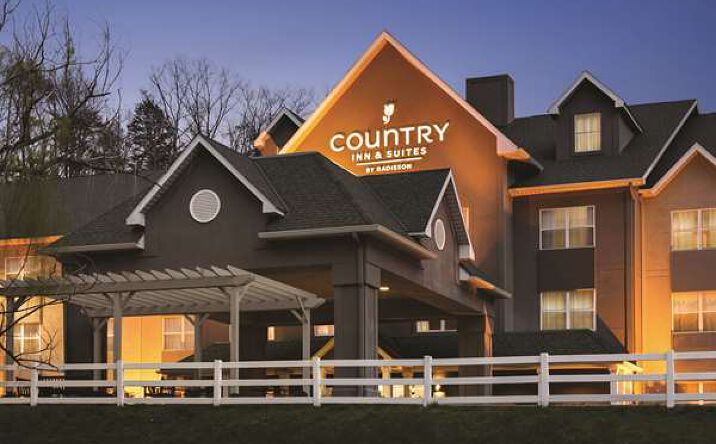 Pictures of Hospitality property located at 3725 Modern Industries Pkwy, Chattanooga, TN 37419 for sales - image #1