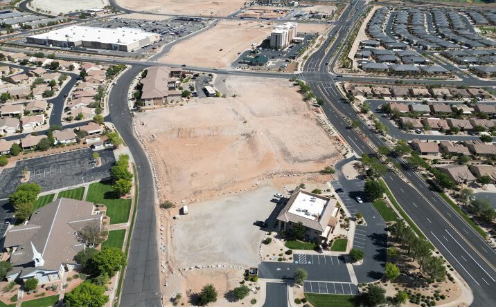 Pictures of Land, Office, Retail property located at Sun River Pkwy, St. George, UT 84790 for sales - image #1