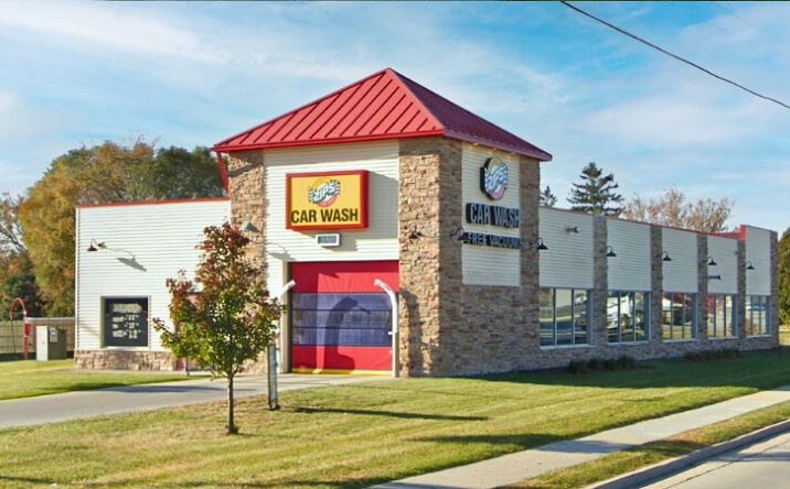 Pictures of Retail property located at 3601 Calumet Ave, Manitowoc, WI 54220 for sales - image #1