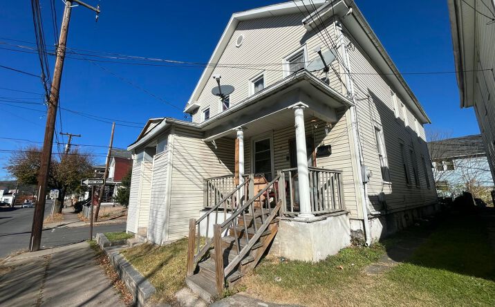 Pictures of Multifamily property located at 94 Oxford St, Wilkes-Barre, PA 18706 for sales - image #1