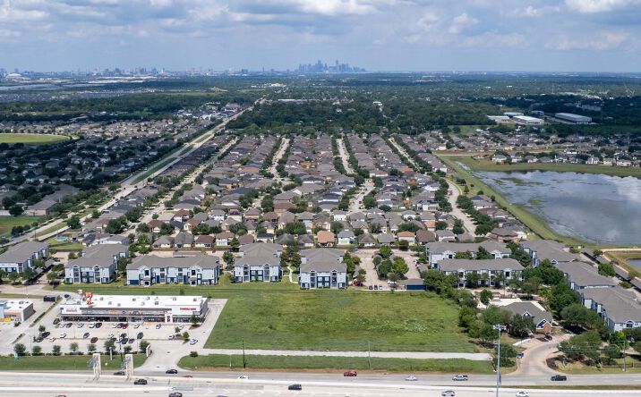 Pictures of Land property located at 3503 S Sam Houston Pkwy E, Houston, TX 77047 for sales - image #1
