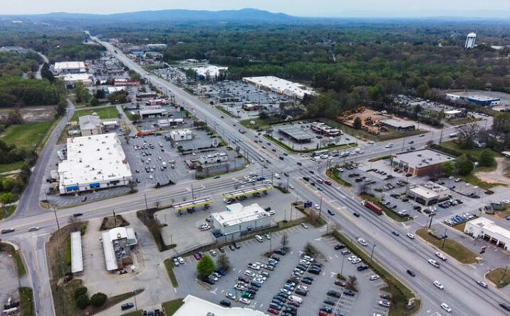 Pictures of Office, Retail property located at 1308 W Wade Hampton Blvd, Greer, SC 29650 for sales - image #1