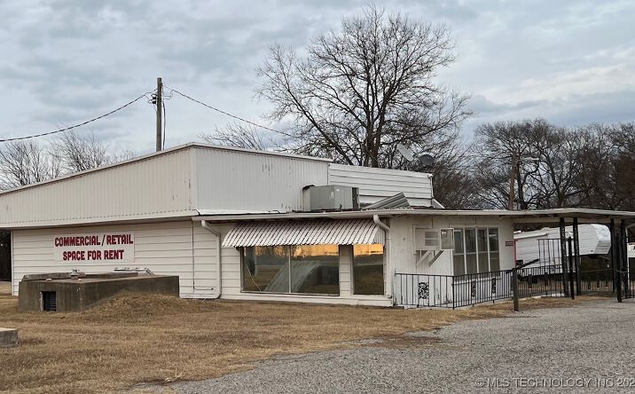 Pictures of Industrial property located at 3336 S Commerce, Ardmore, OK 73401 for sales - image #1