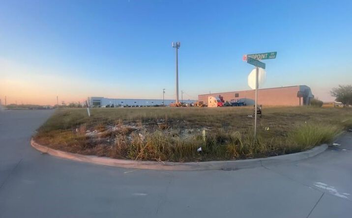 Pictures of Land property located at 1031 Cedar Valley Drive, Lancaster, TX 75134 for sales - image #1