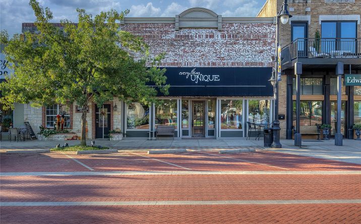 Pictures of Retail property located at 124 Main St, Sulphur Springs, TX 75482 for sales - image #1