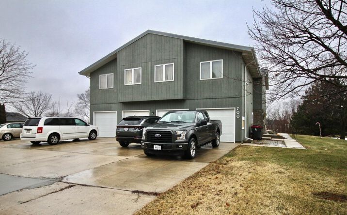 Pictures of Multifamily property located at 2612 Blarney Stone Drive, Beloit, WI 53511 for sales - image #1