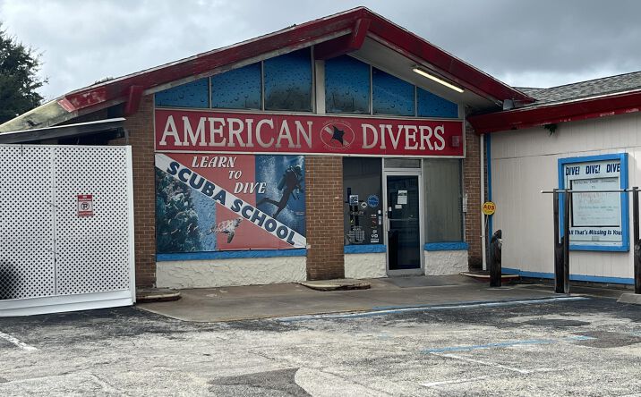 Pictures of Retail property located at 691 N Courtenay Parkway #A, Merritt Island, FL 32953 for sales - image #1