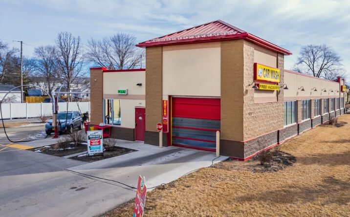 Pictures of Retail property located at 123 W Johnson St, Fond du Lac, WI 54935 for sales - image #1