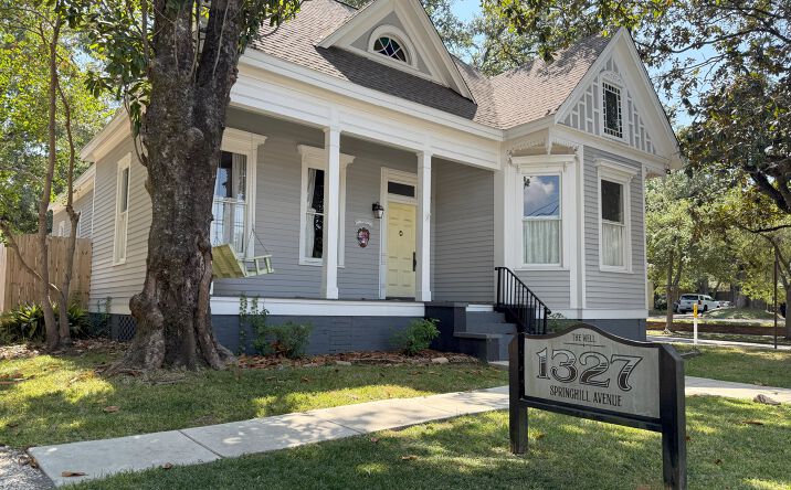 Pictures of Office property located at 1327 SpringHill Ave, Mobile, AL 36604 for sales - image #1