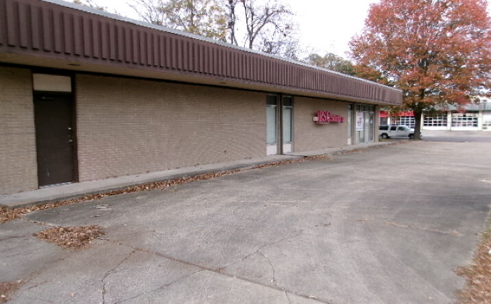 Pictures of Office property located at 301 S Broadway St, Greenville, MS 38701 for sales - image #1