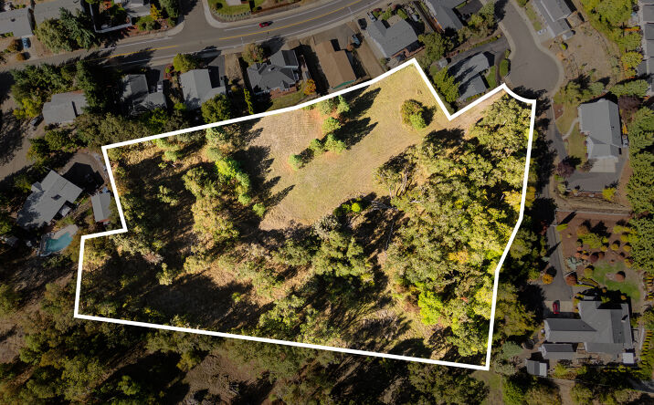Pictures of Land property located at 1219 Junker Ave, Roseburg, OR 97470 for sales - image #1