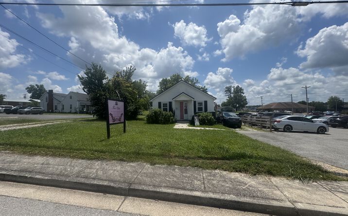 Pictures of Office, Special Purpose property located at 220 W 3rd Street, Cookeville, TN 38501 for sales - image #1