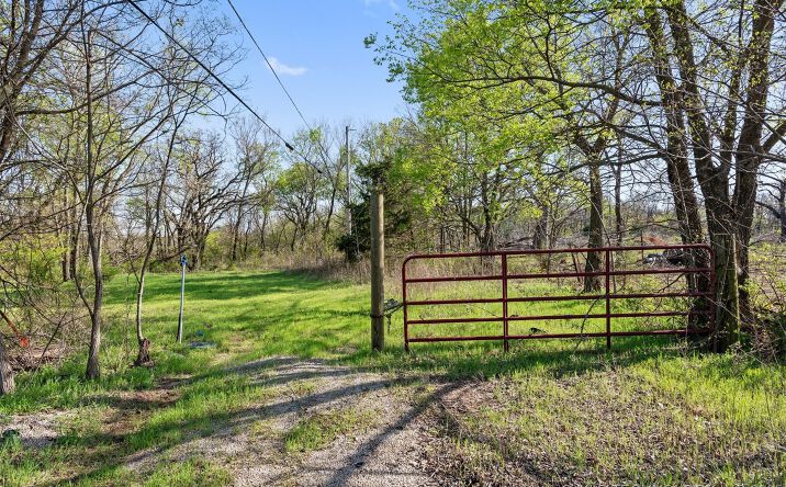 Pictures of Land property located at 5922 S 102nd Avenue, Sand Springs, OK 74063 for sales - image #1