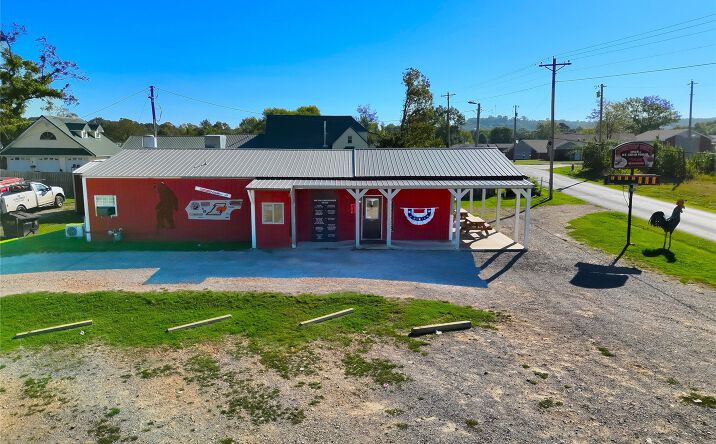 Pictures of Business for Sale property located at 905 W Blackjack Street, Stilwell, OK 74960 for sales - image #1