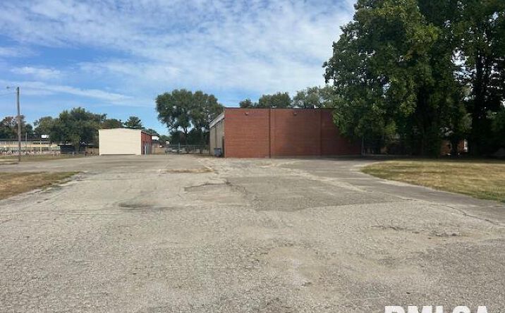 Pictures of Land property located at 2501 E COOK Street, Springfield, IL 62703 for sales - image #1