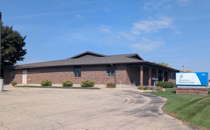 Pictures of Office property located at 1186 Appleton Rd, Menasha, WI 54952 for sales - image #1